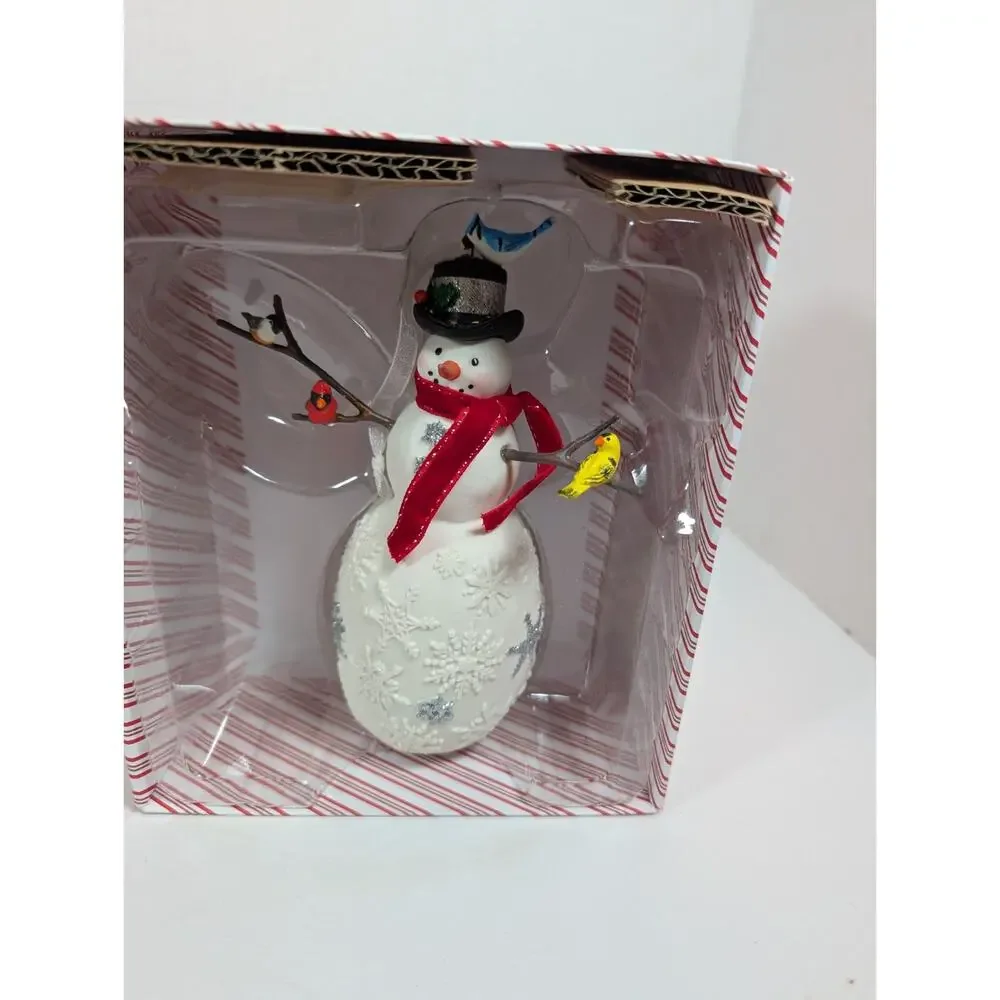 Hallmark Keepsake 2018 Christmas Ornament Snowman Feeding The Flock Birds MIB